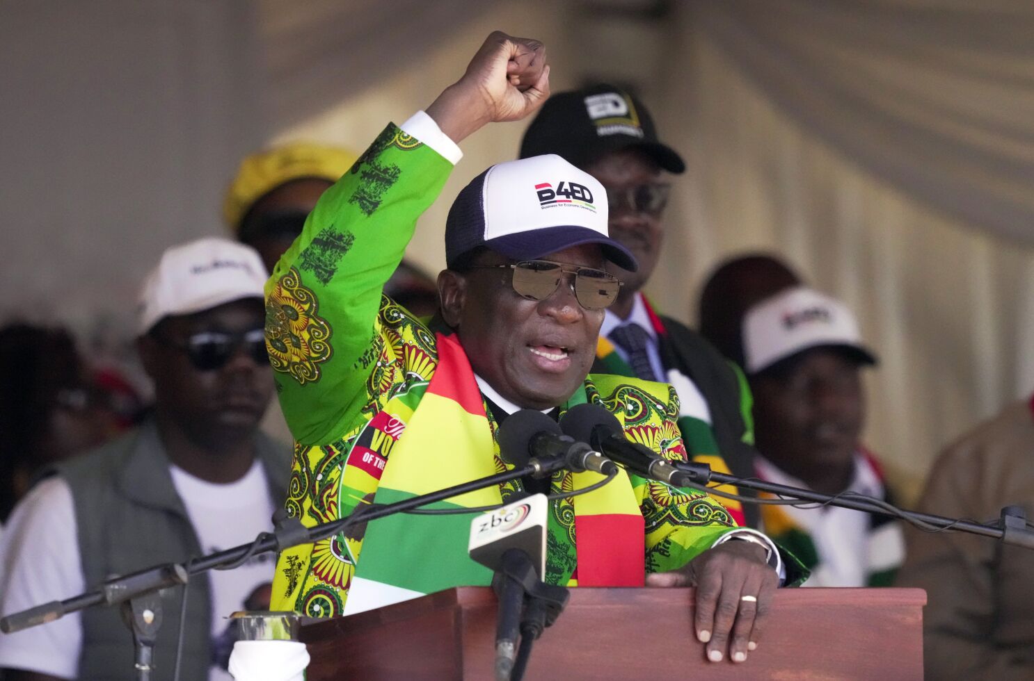 Massive rally held in support of Zimbabwean opposition leader