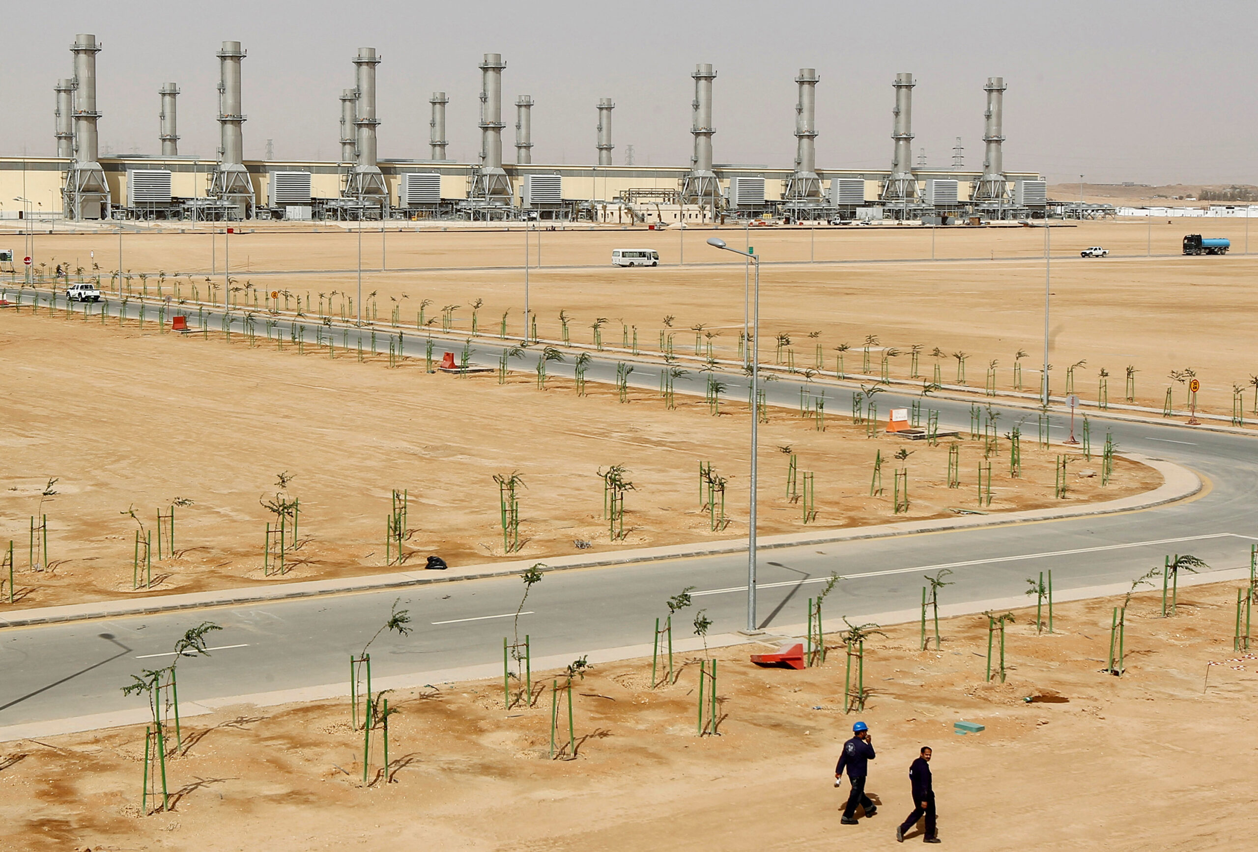 Oil prices decline as traders capitalize on recent profits