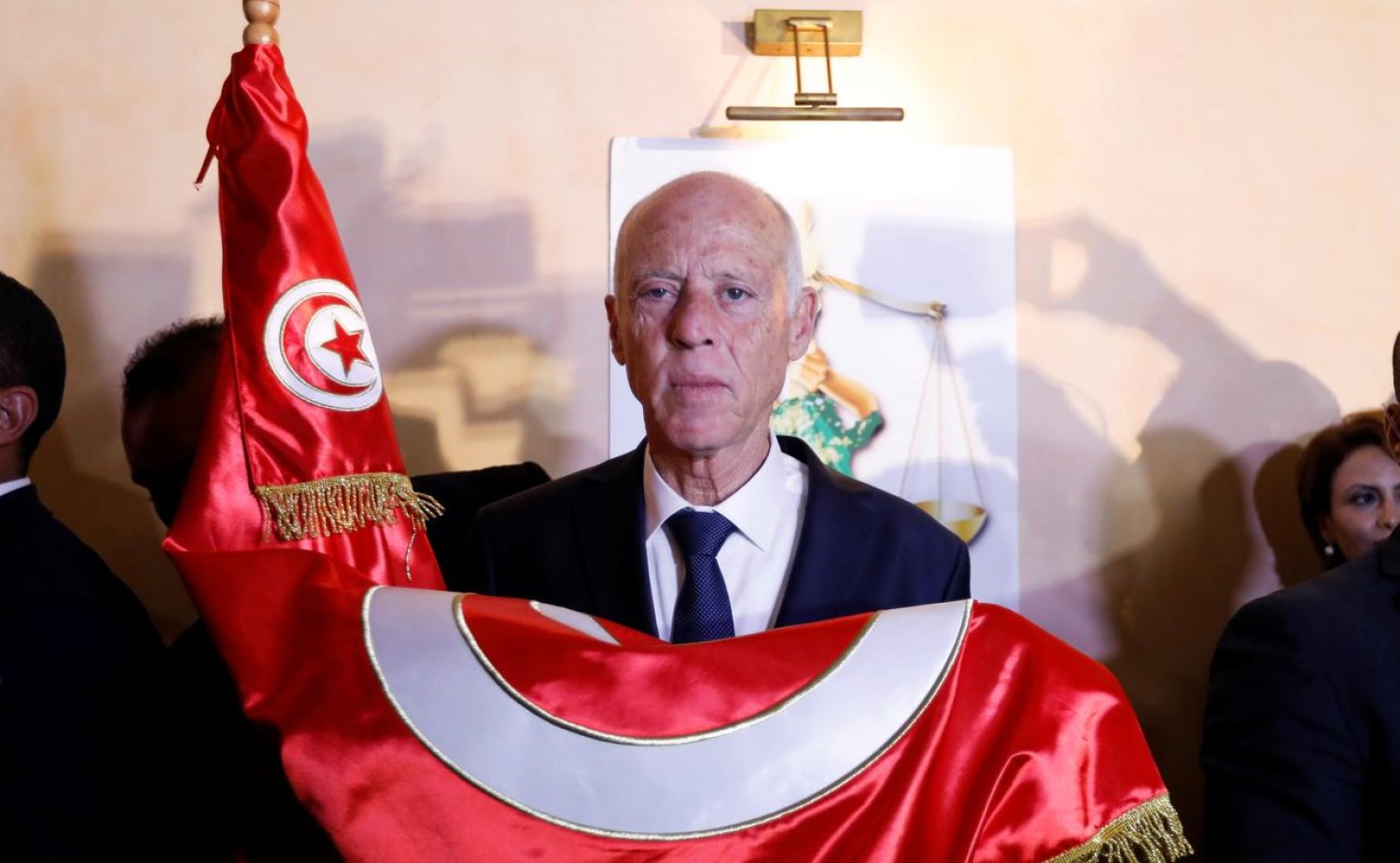 Tunisia sets December 24 as date for local and regional polls