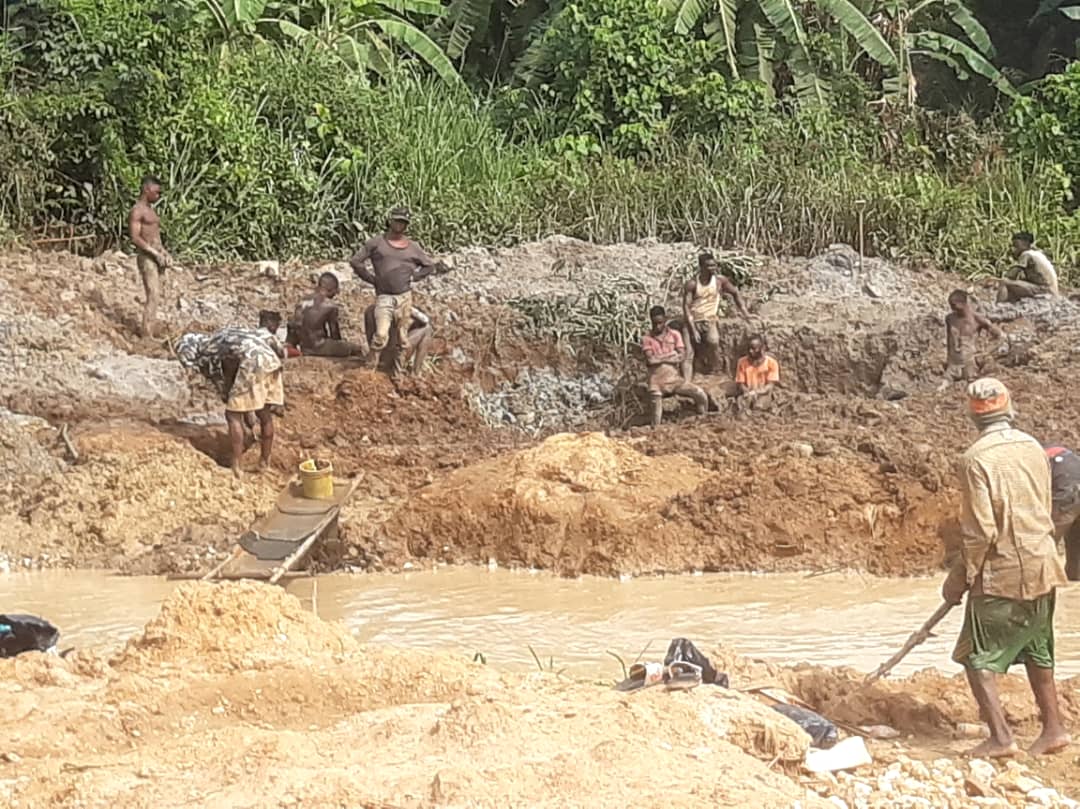 Nigeria mandates mining firms invest in domestic processing