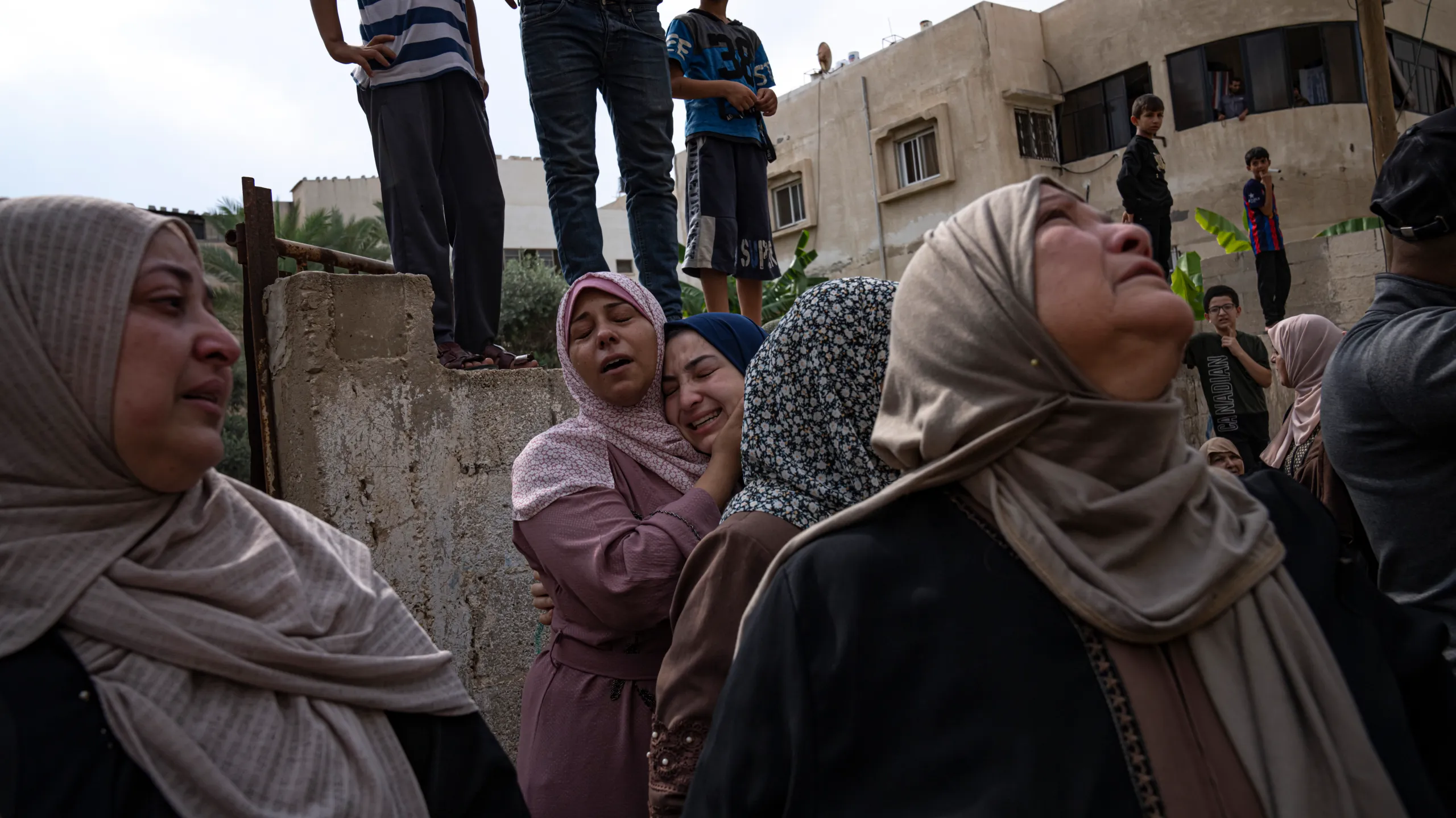 Palestinian casualties from Israeli airstrikes in Gaza approach 800