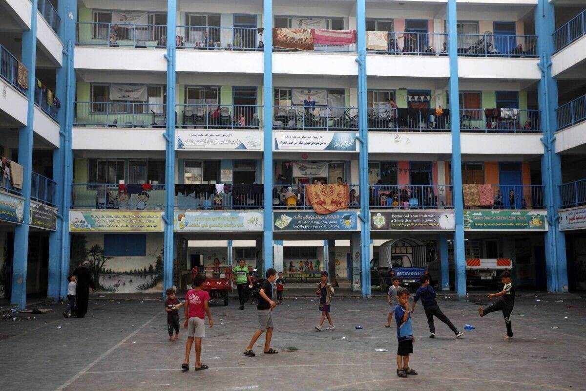 Over 400,000 Palestinians sheltering at UNRWA buildings in Gaza