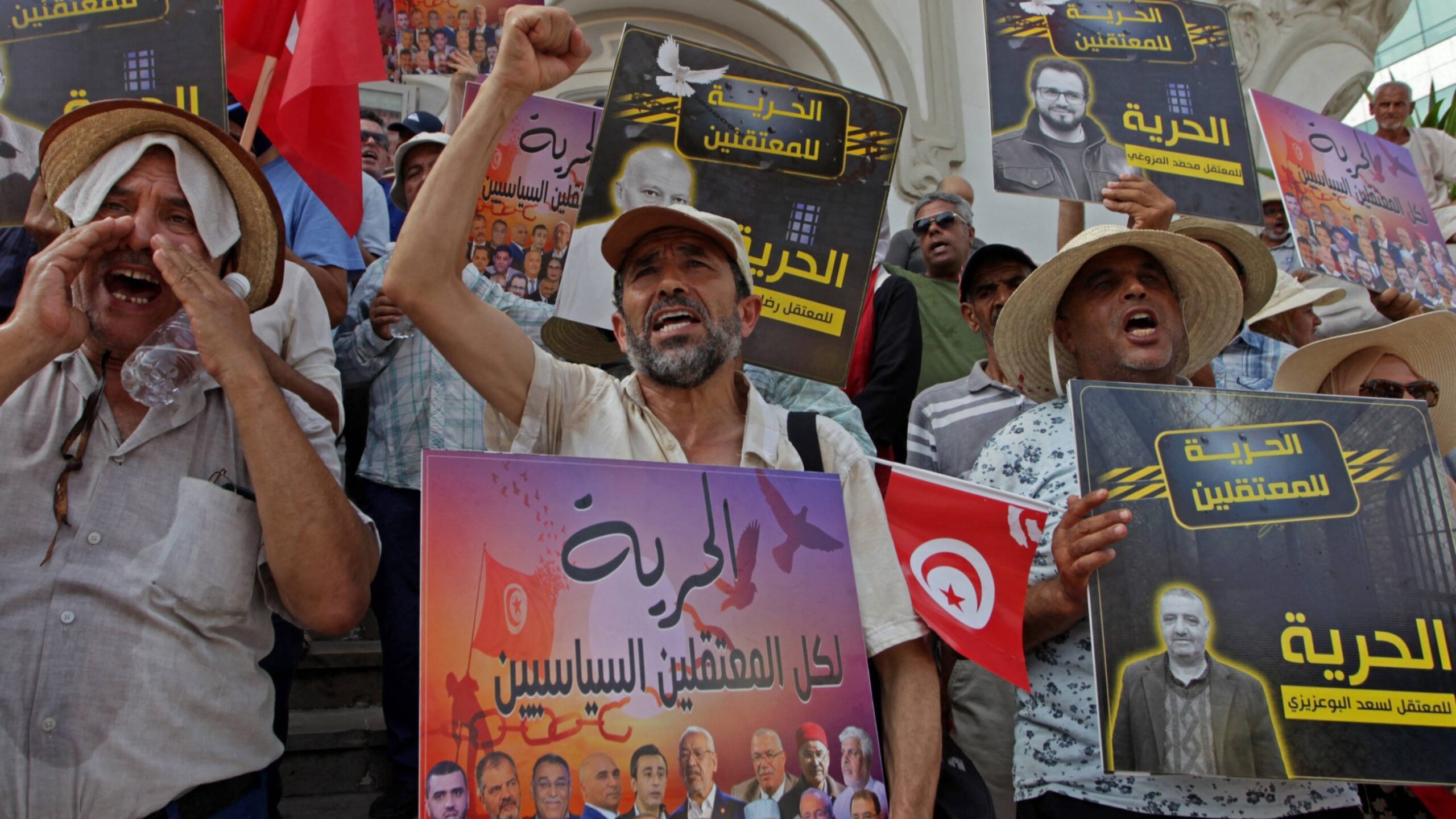 Five senior Tunisian politicians go on hunter strike