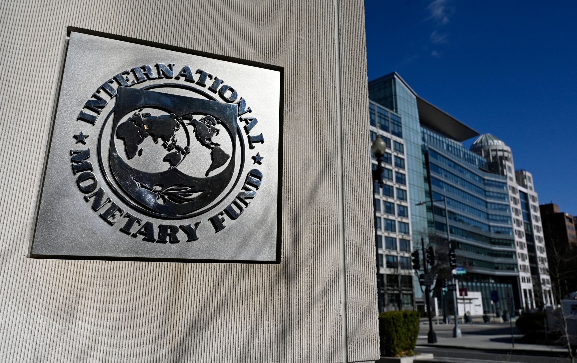IMF approves nearly $1 billion loan to Kenya
