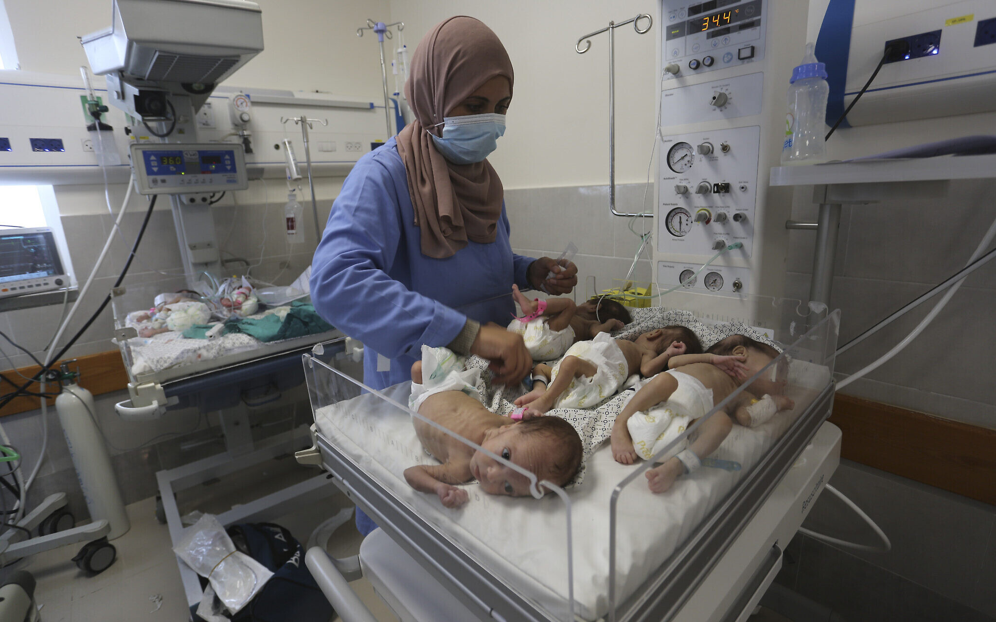 29 preterm infants transported from Gaza reach Egypt