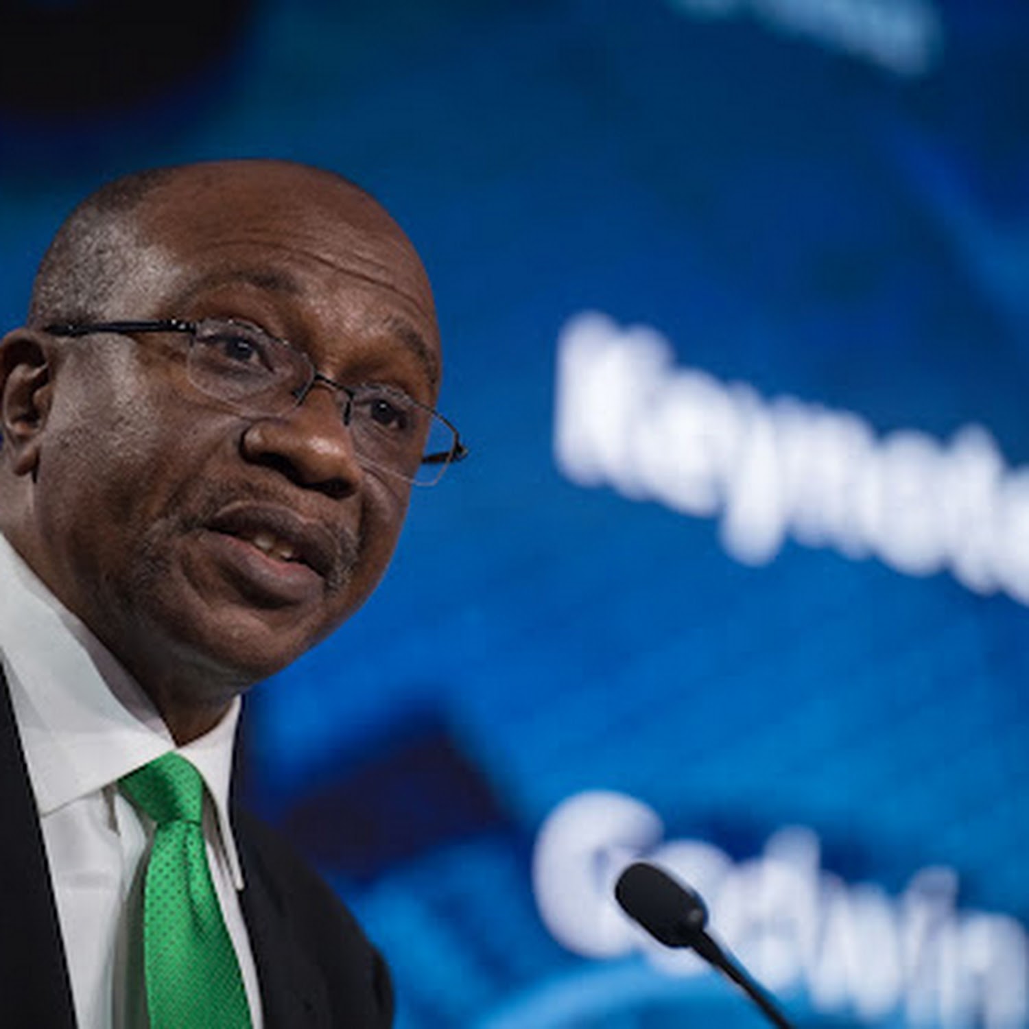 Court grants bail to former Nigerian Central Bank chief accused of fraud