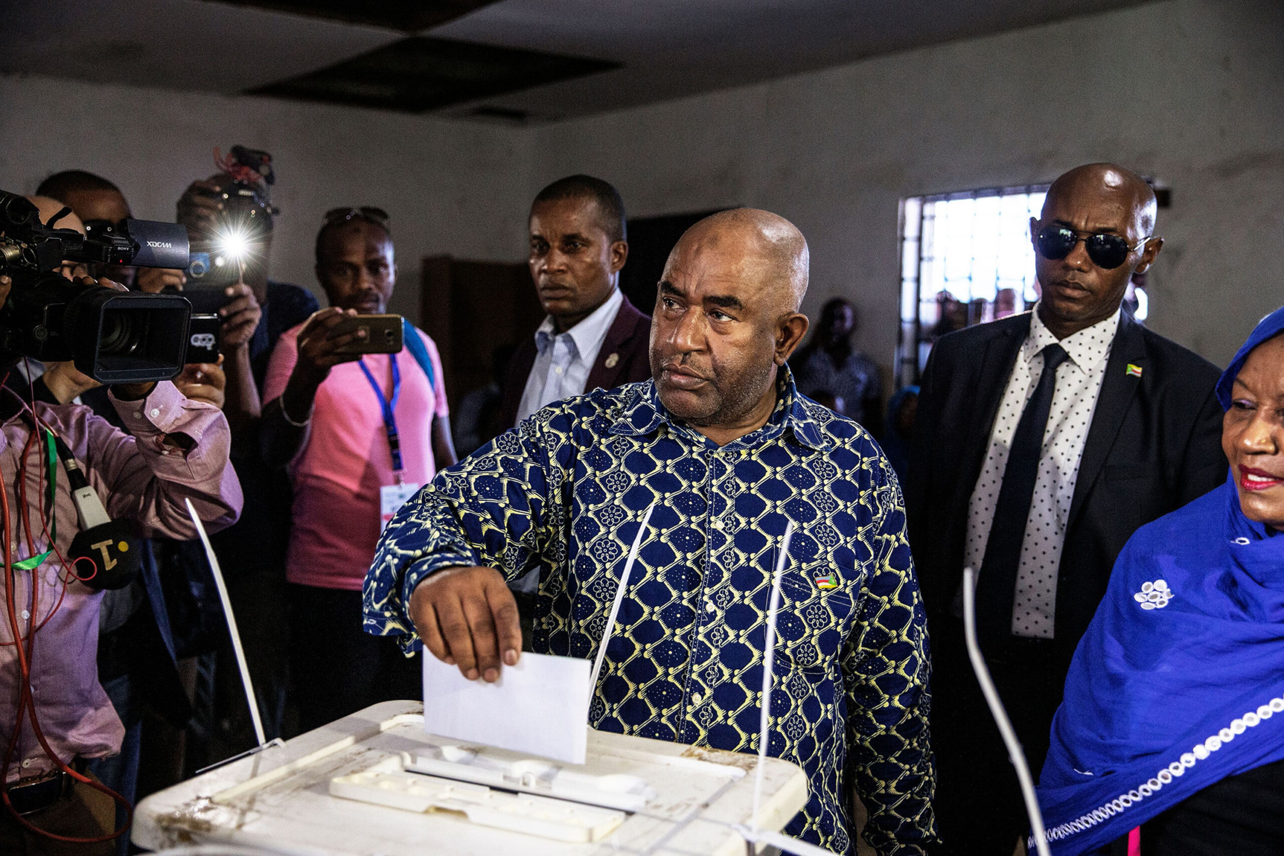 Comoros voters cast ballots to choose new president