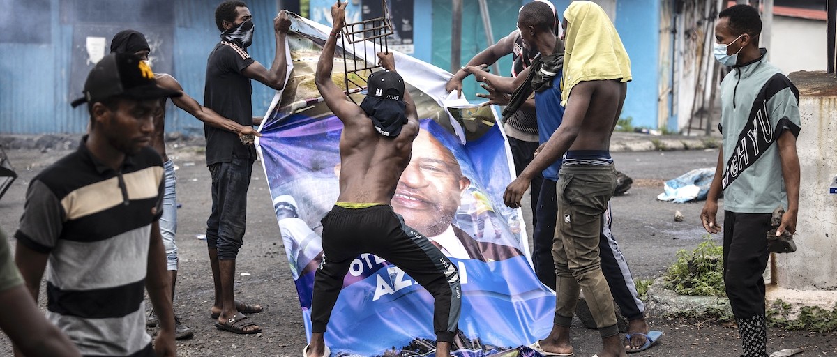Comoros opposition takes president’s 5th term to supreme court