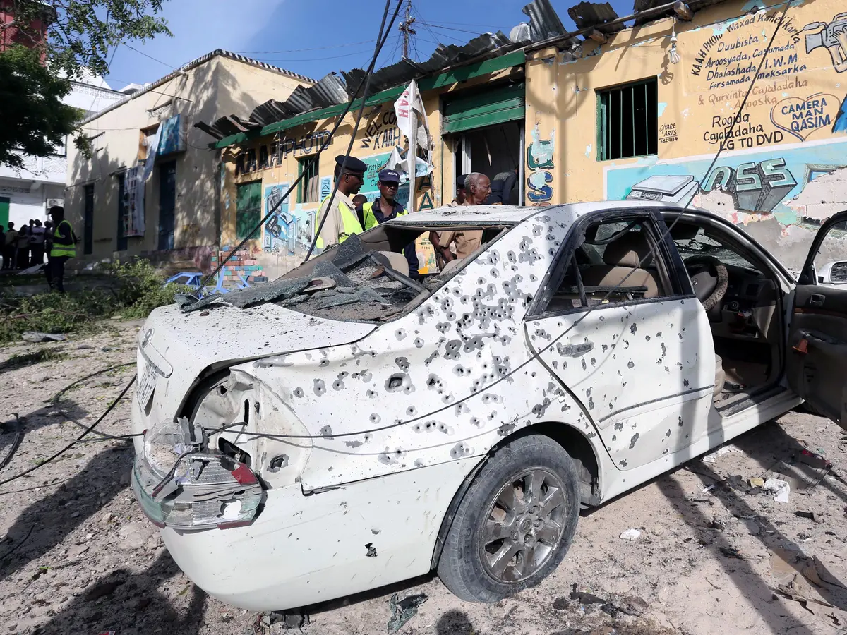 Suicide bomb targets Mogadishu, killing three, wounding two