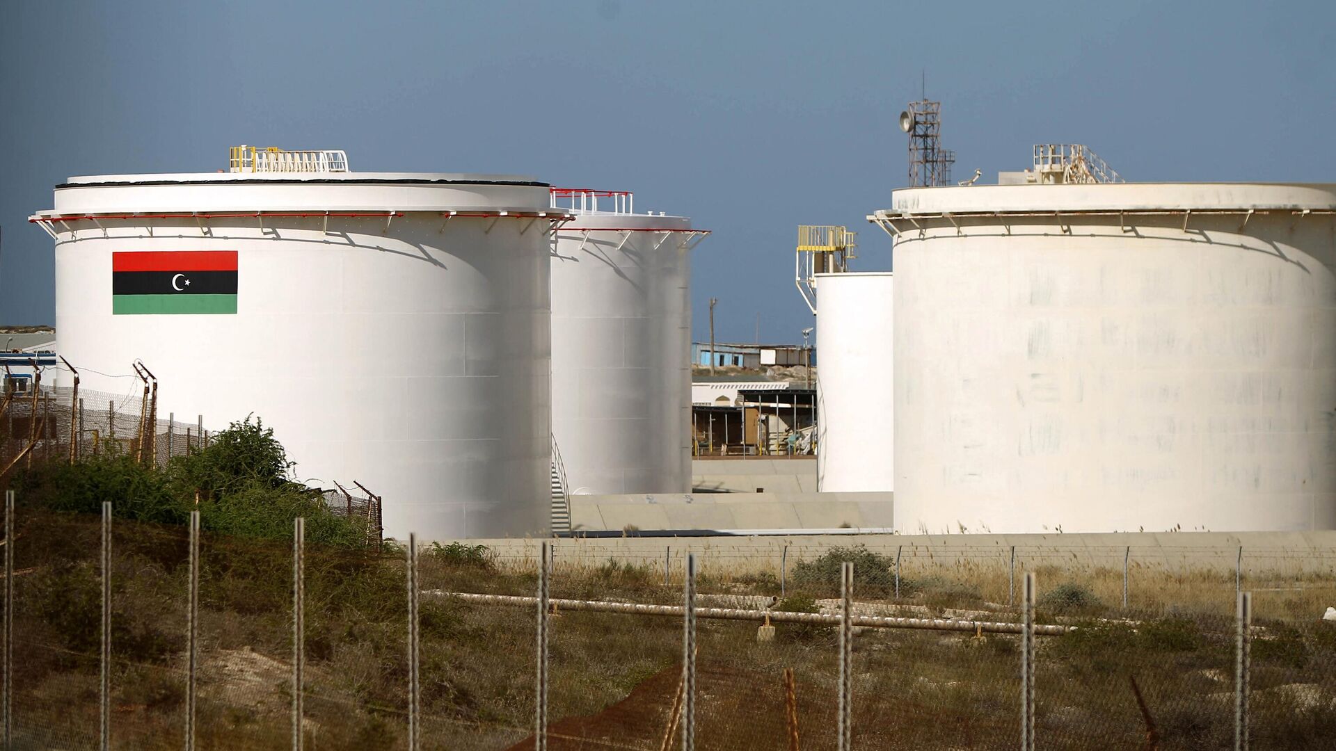 Oil crisis averted in Libya as salaries increase