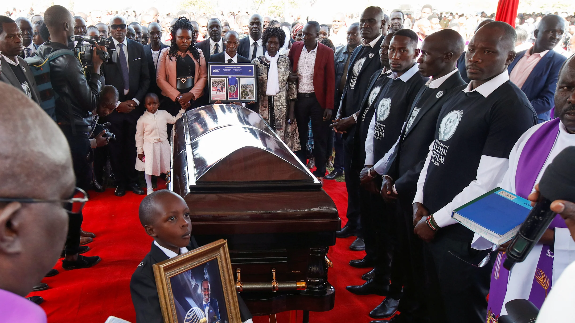 Thousands attend funeral of Kenyan marathon runner Kelvin Kiptum