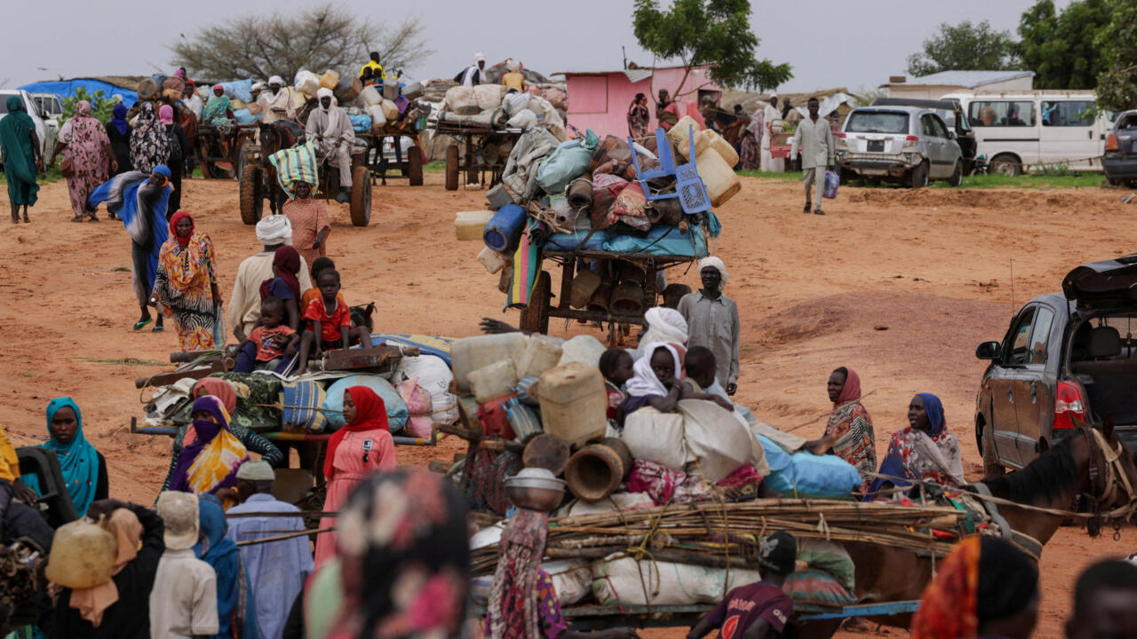 Sudanese refugees endure agonizing wait in crowded S. Sudan camps