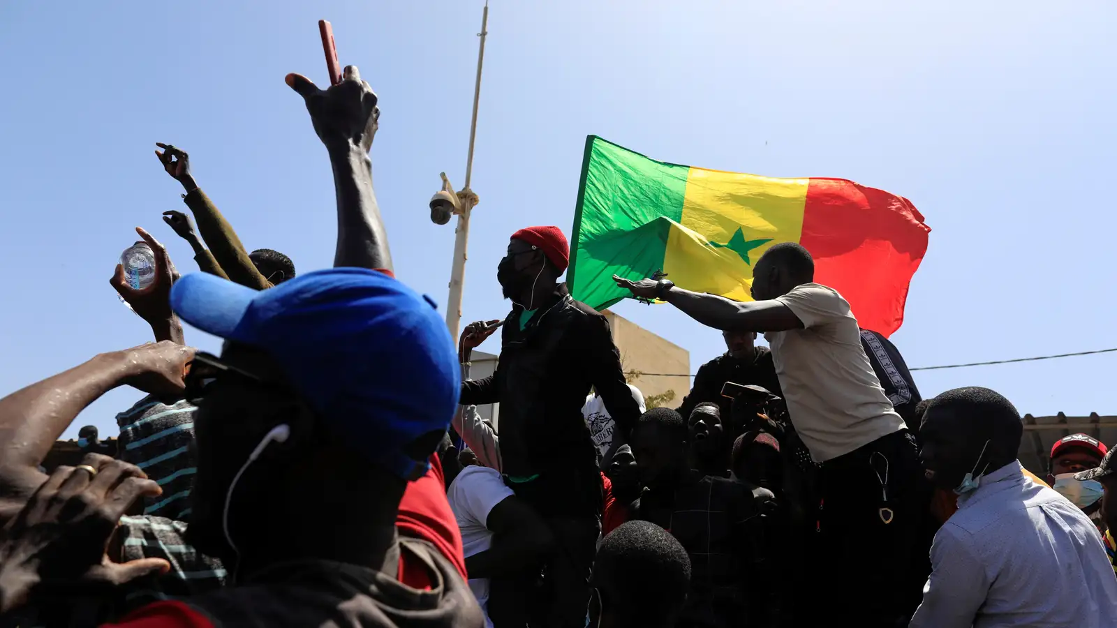 Hundreds demand Senegal presidential elections before April 2