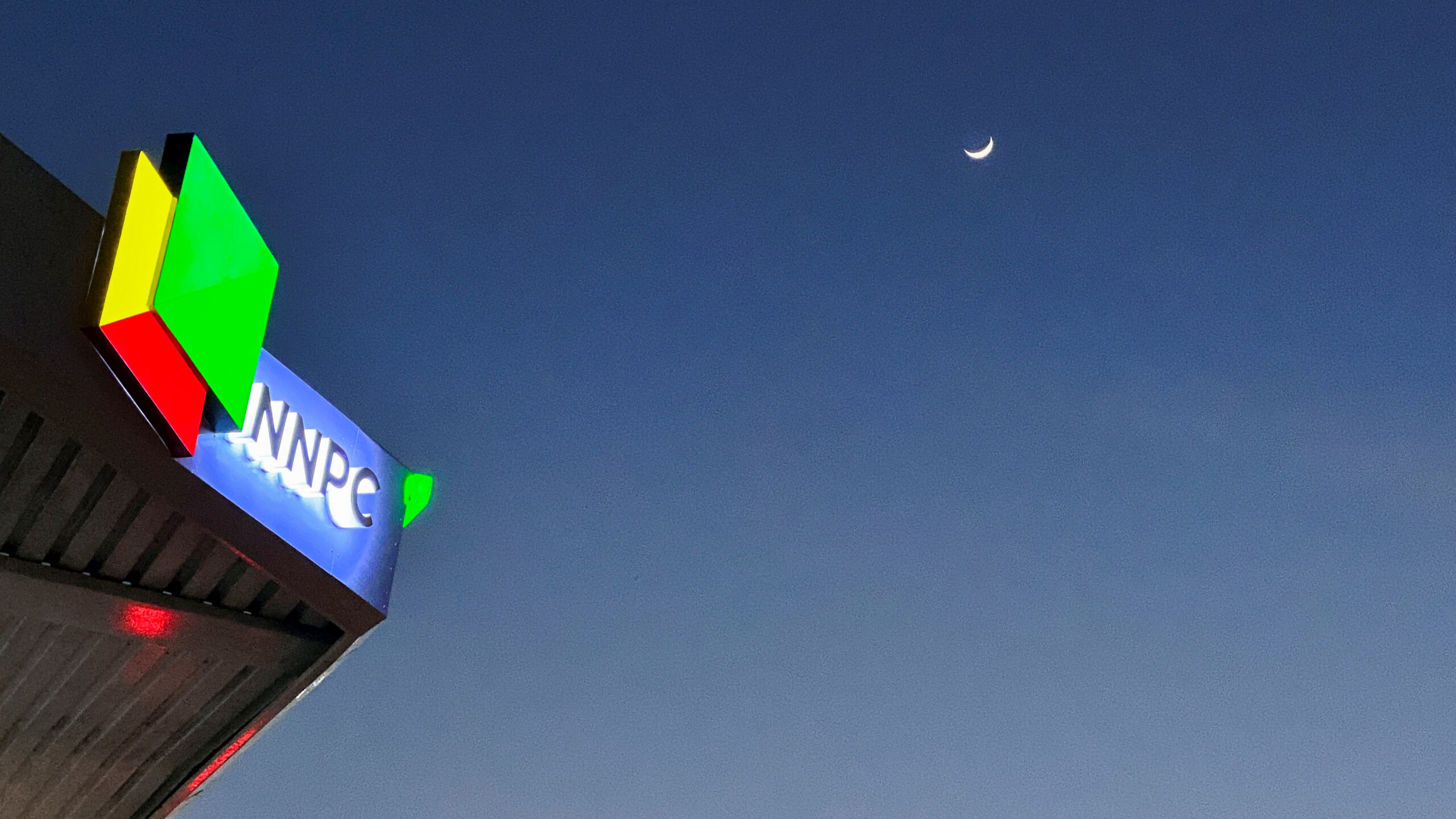 Nigerian gasoline prices surge amid worsening cost of living crisis