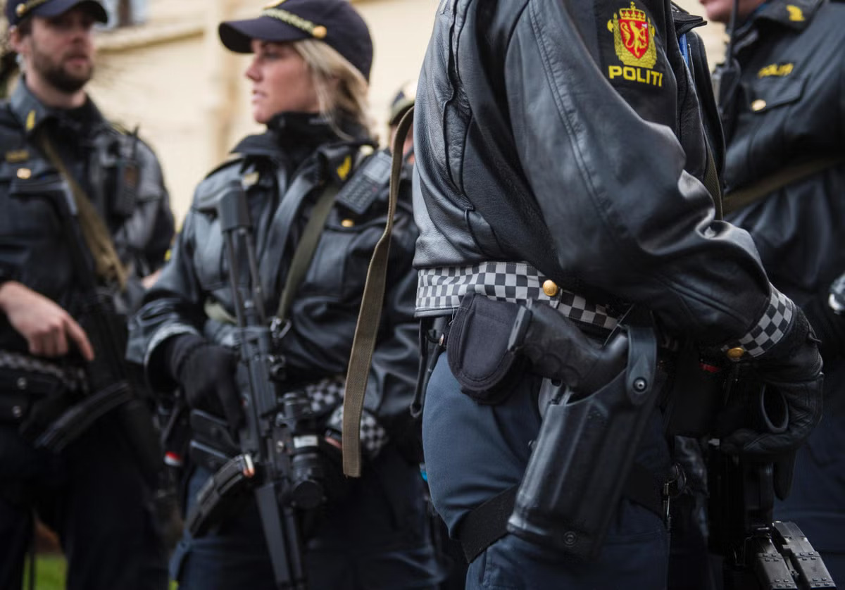 Norway officers carry guns for Eid in wake of threats