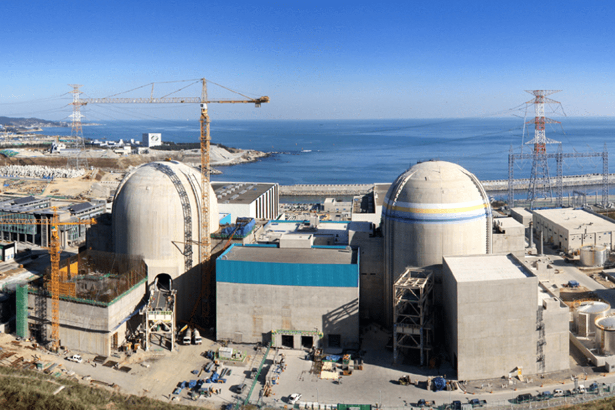 UAE readies for energy future, planning new nuclear plant