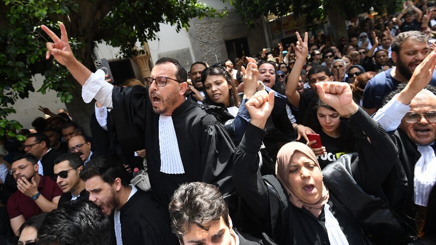 Tunisia lawyers protest arrests of colleagues