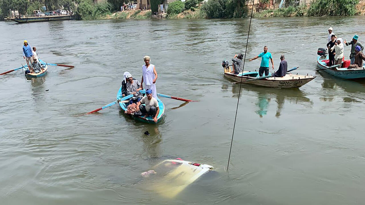10 farm workers die after minibus plunges into Egypt’s Nile