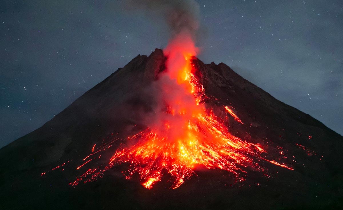 Mount Marapi erupts again in Indonesia volcano