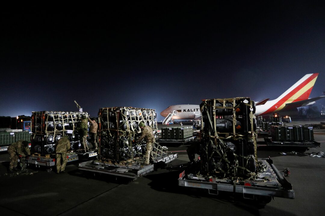 US sends new aid Ukraine amidst Kharkiv battles