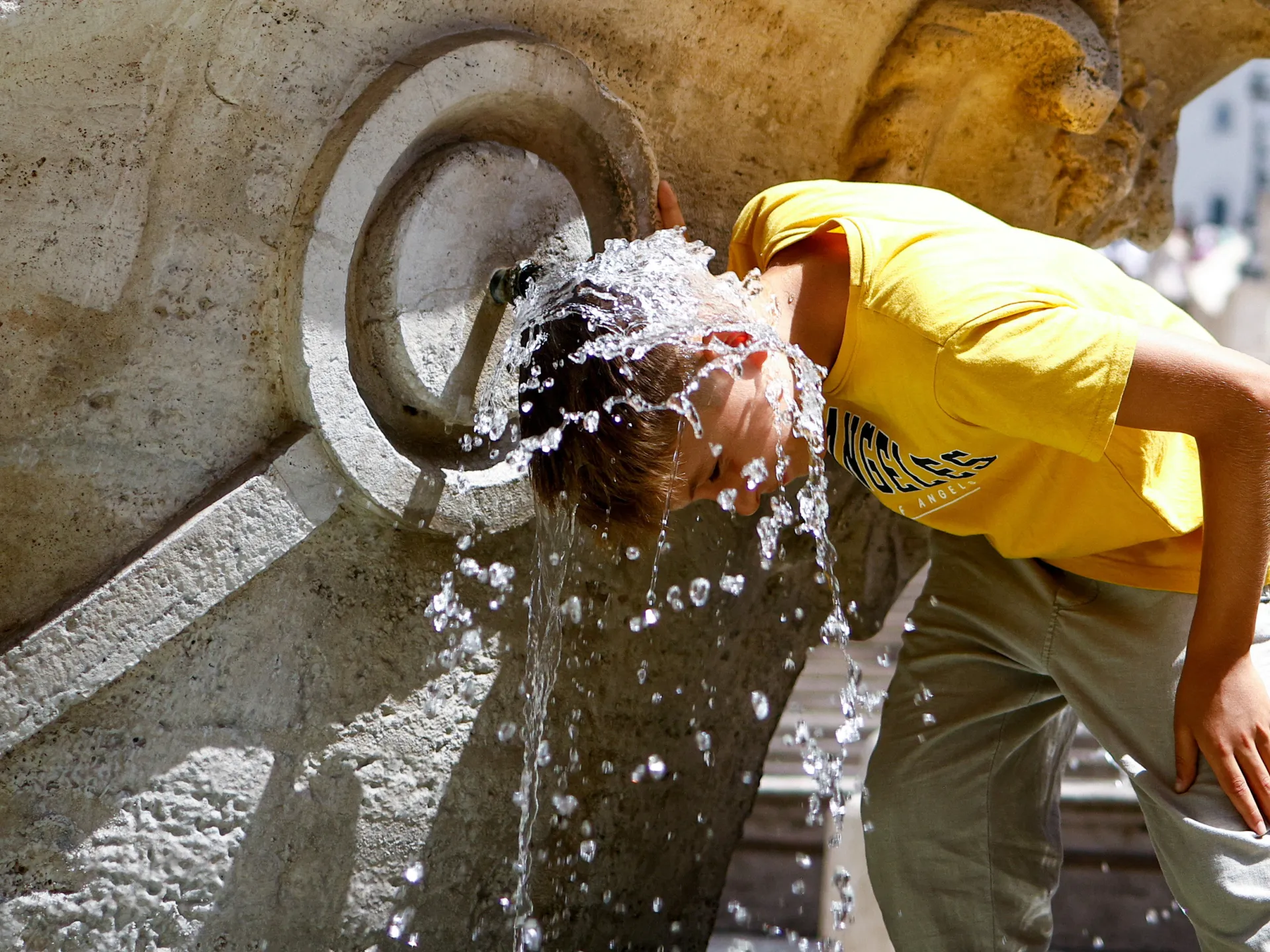 Serbia, Montenegro urge residents to stay indoors amid heatwave