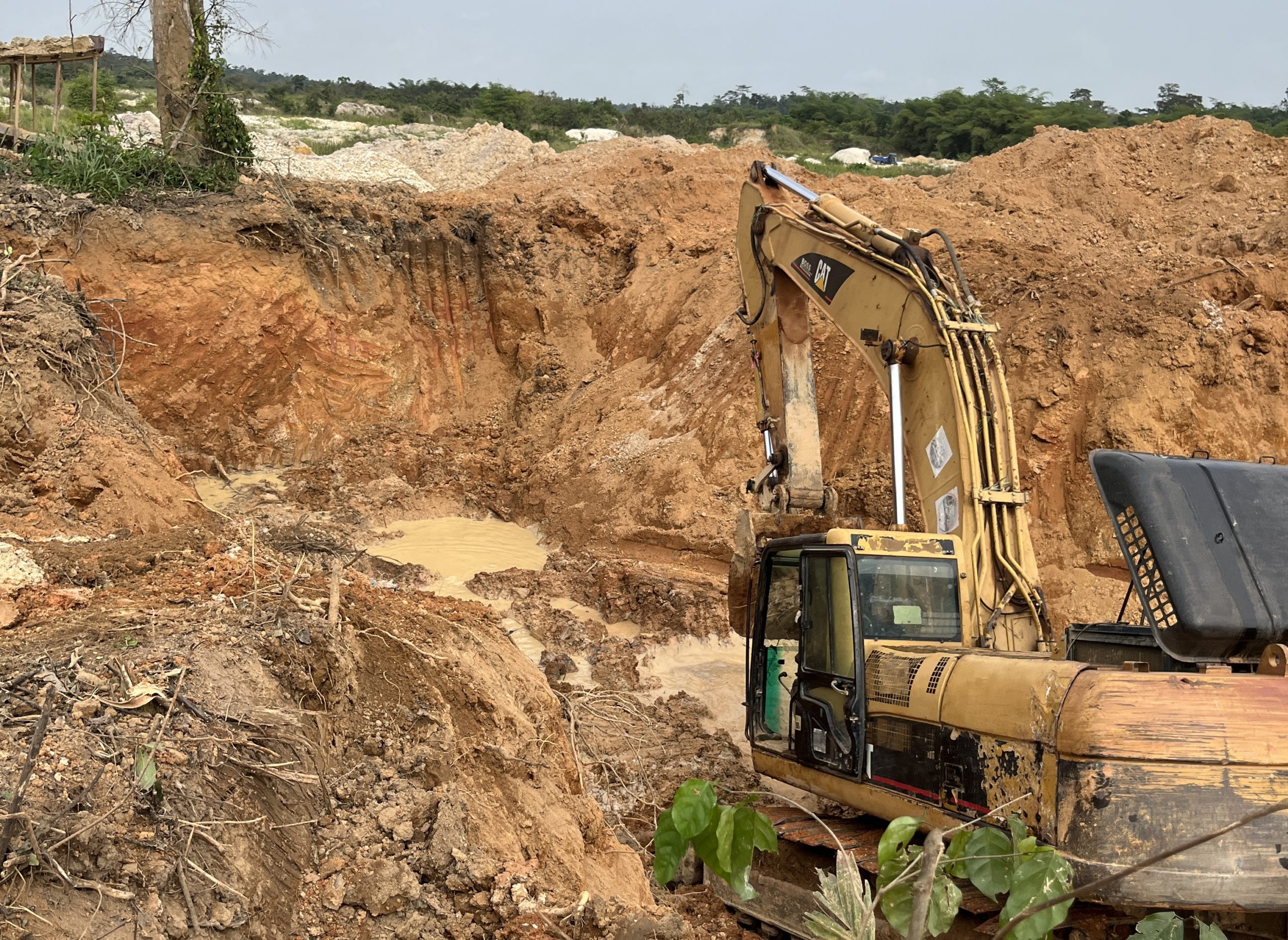 Ghana launches gold refinery to curb smuggling