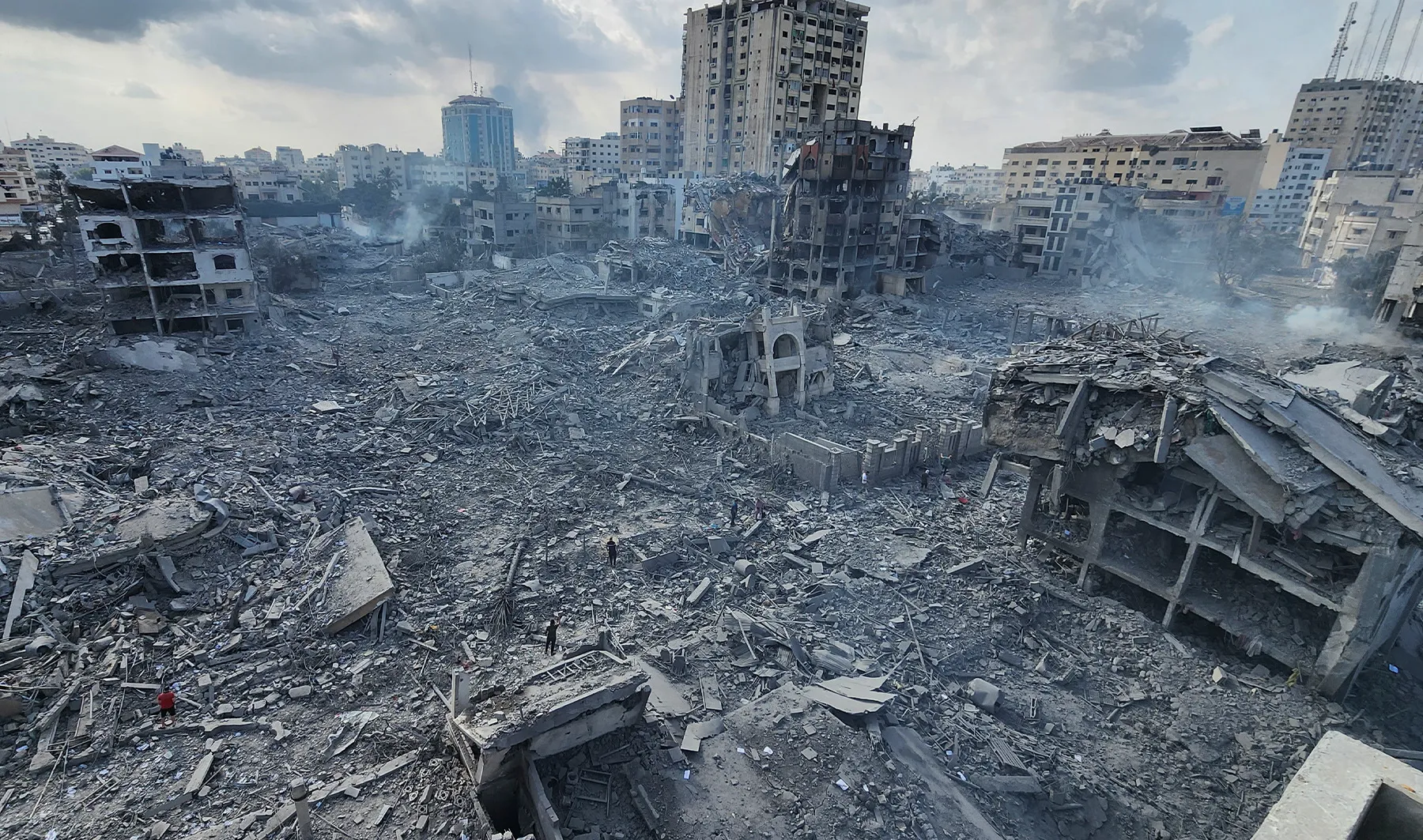 Egypt urges Israel to halt Gaza offensive, allow humanitarian aid