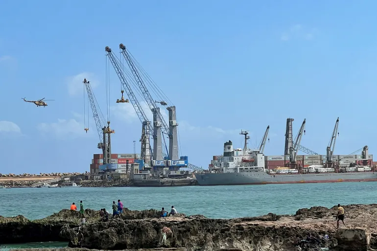 Ethiopia warns of arms shipments to Somalia amid tensions