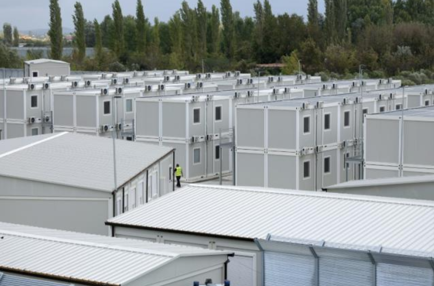 Italy starts offshore migrant processing in Albania