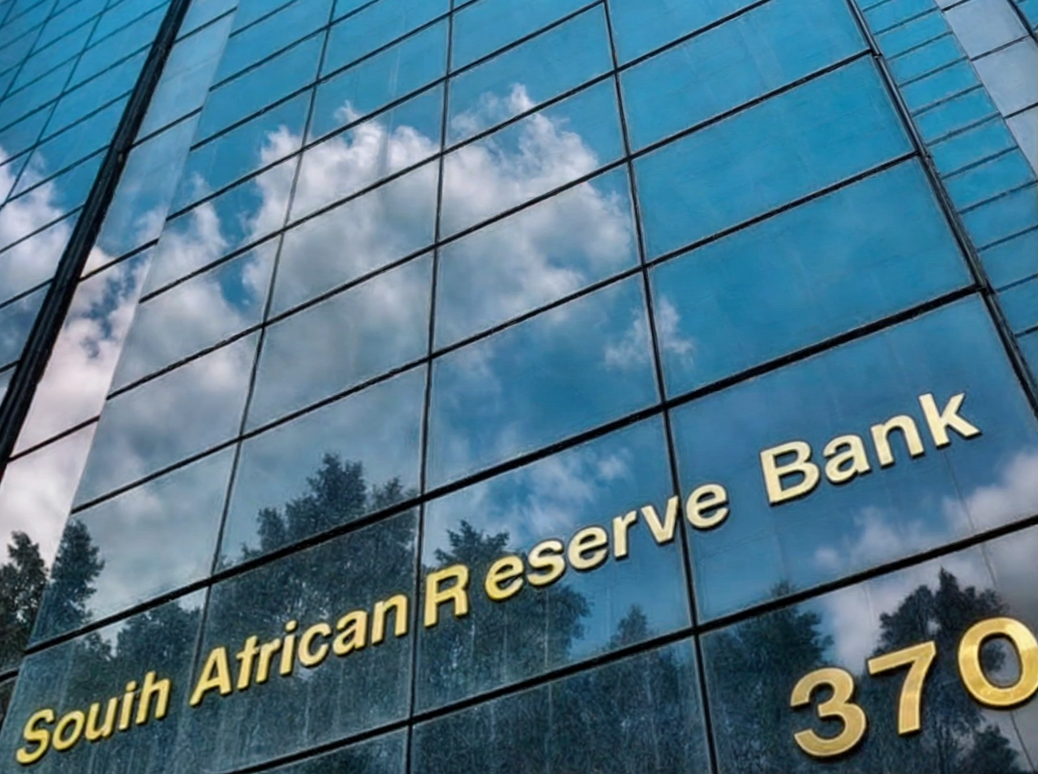 South Africa cuts rates despite mixed data
