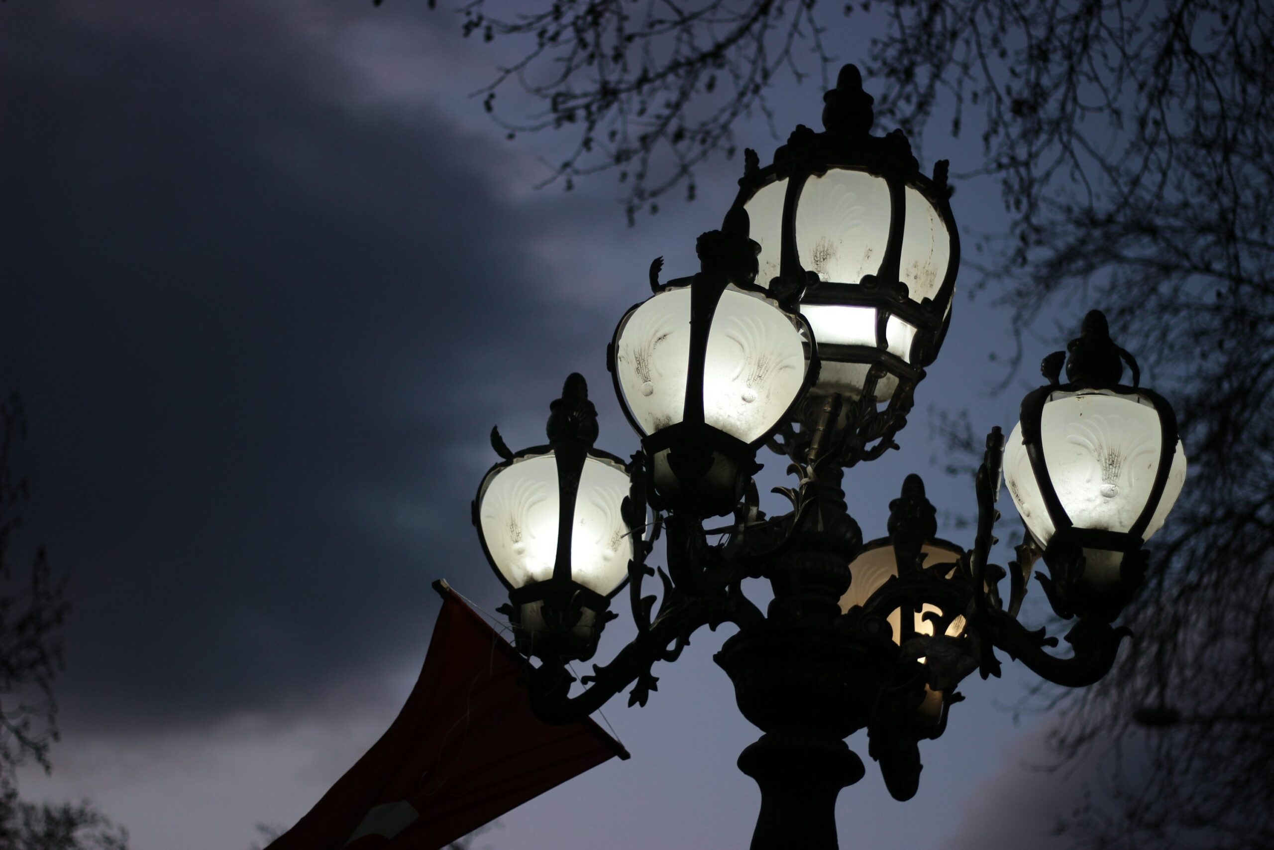 Africa’s first streetlights shine in Cairo