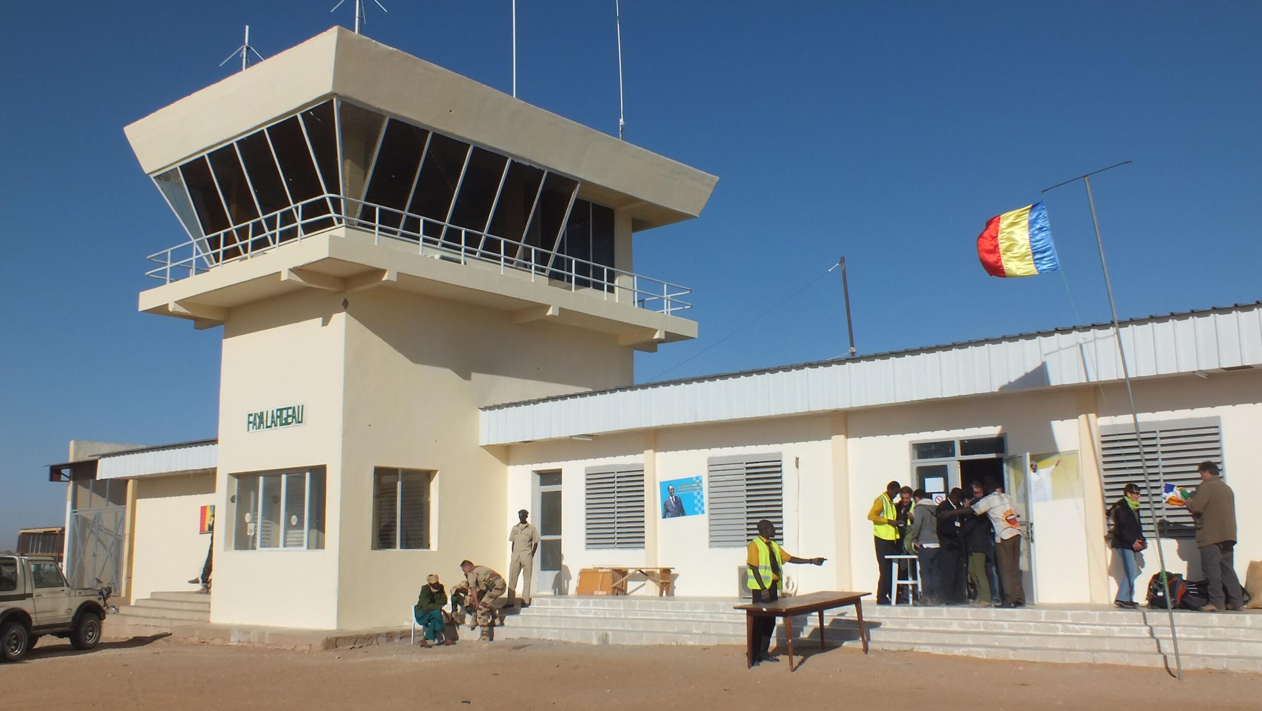 Faya-Largeau base transferred to Chad as France departs