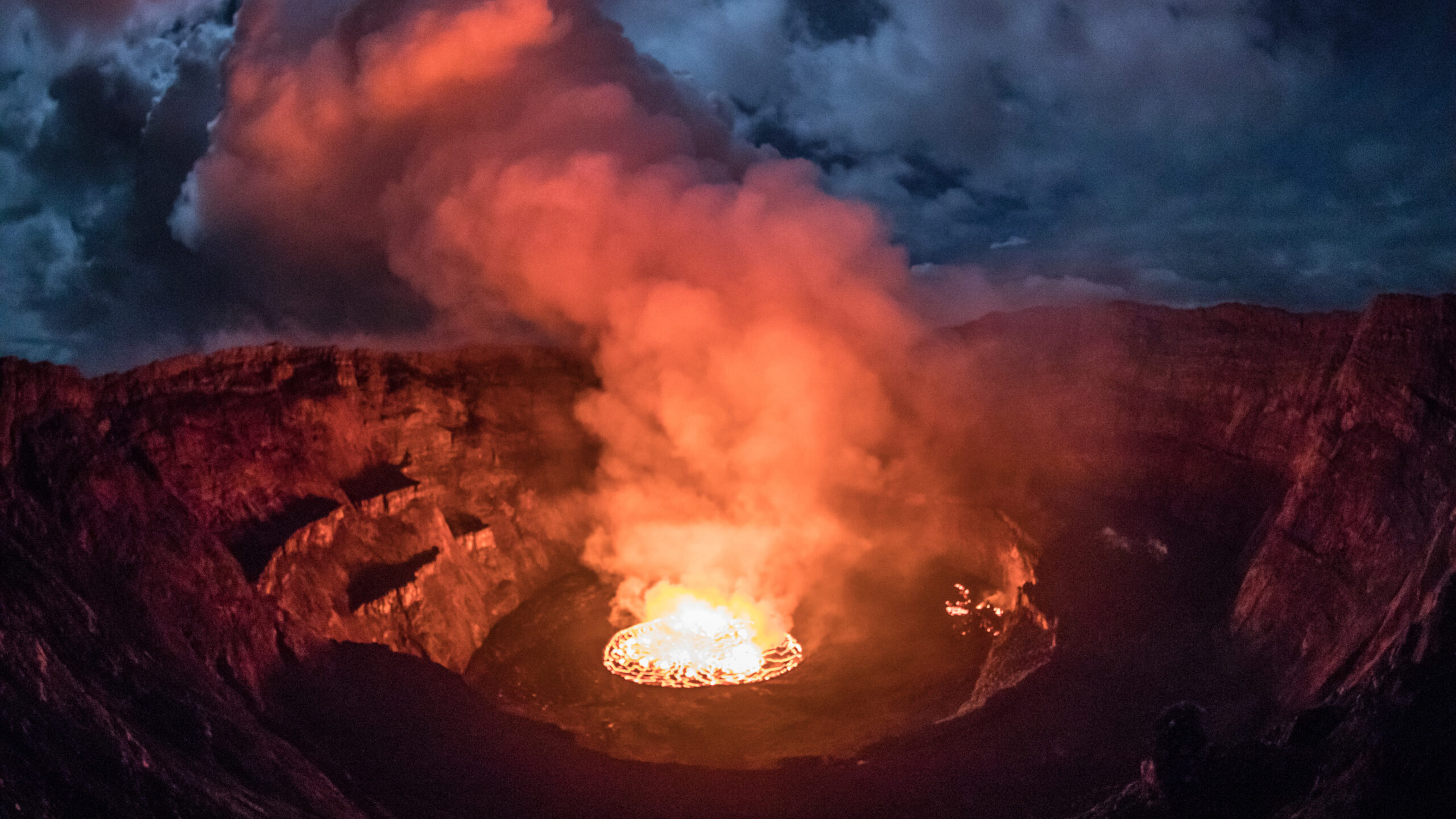 Congo’s volcanic marvel lights the night