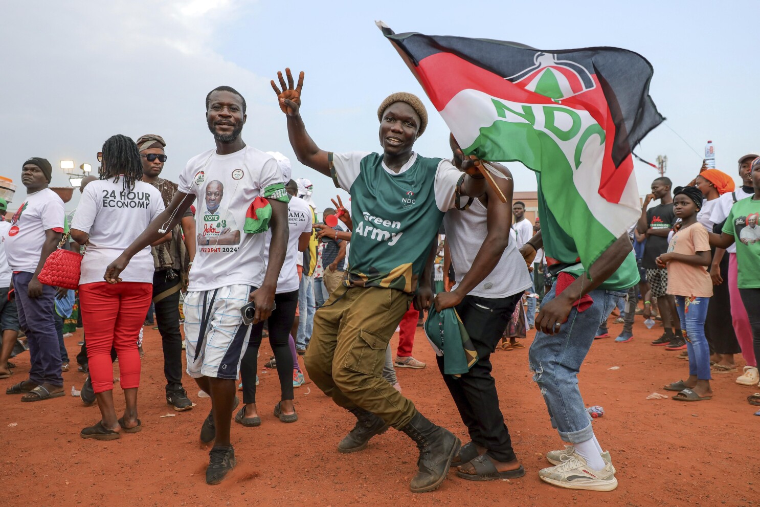 Comoros holds elections despite opposition boycott
