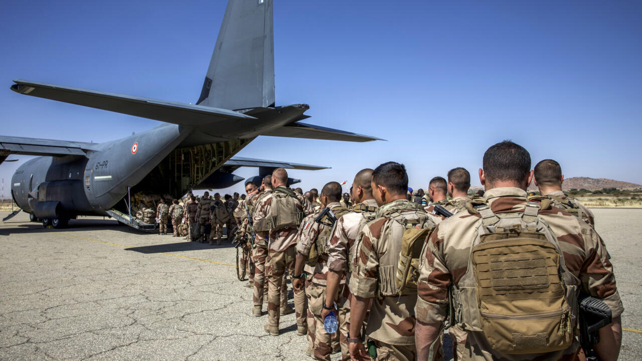 France completes handover of Abeche base in Chad