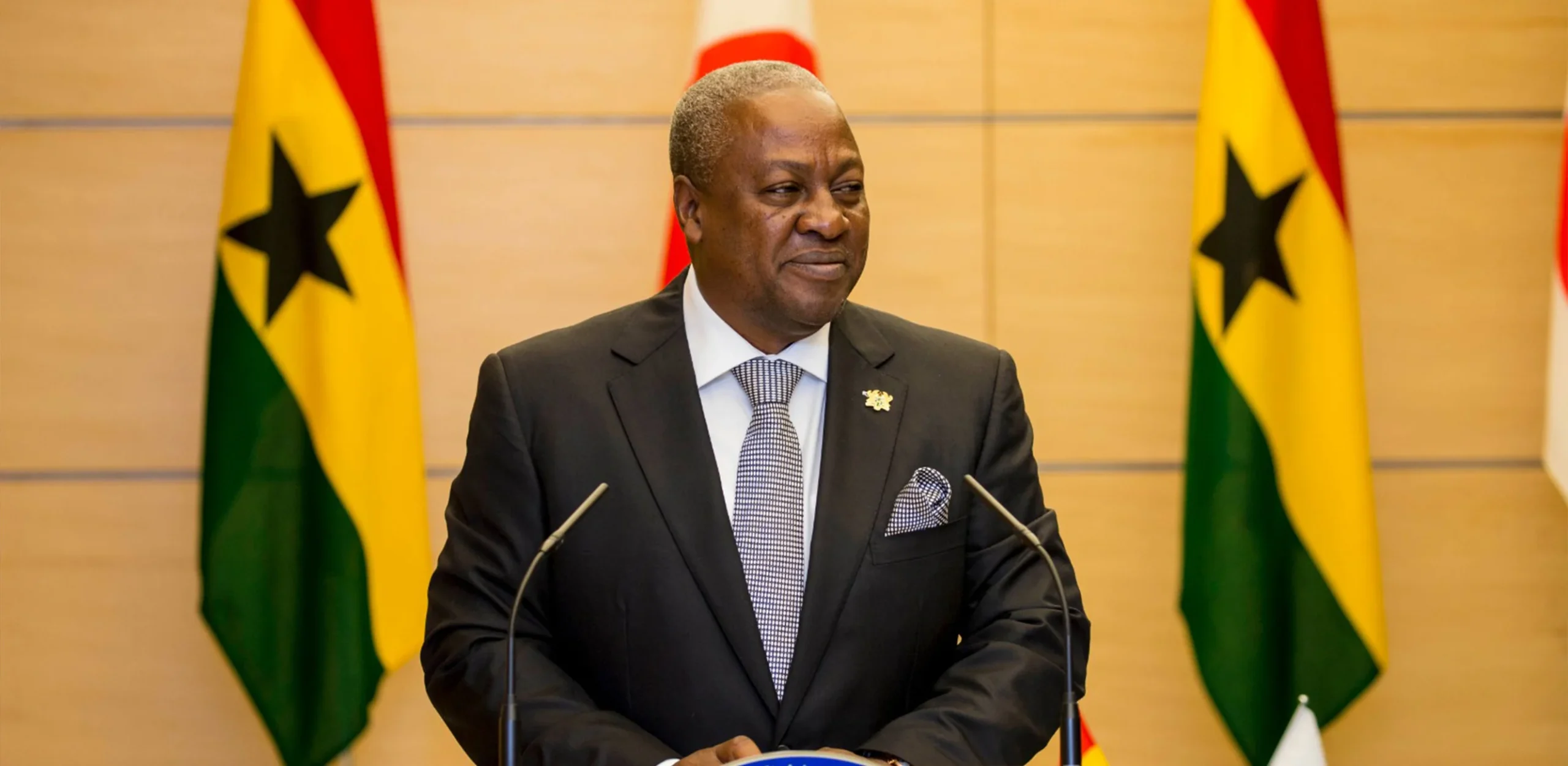 Ghana swears in John Mahama for second term as president