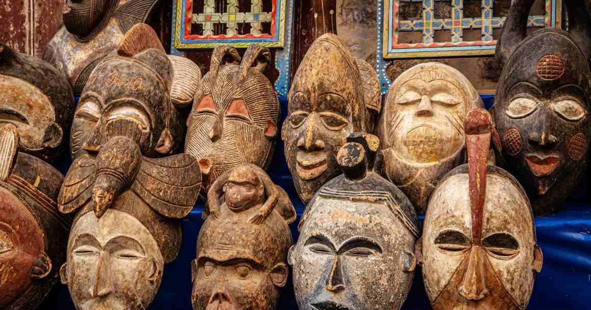 Museums under pressure from young Africans to return looted art