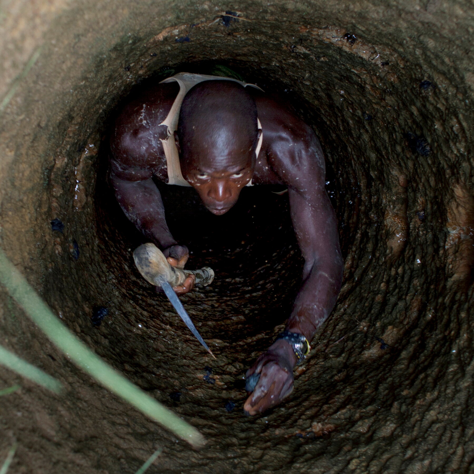 Flooded tunnel at Mali mine kills over a dozen people