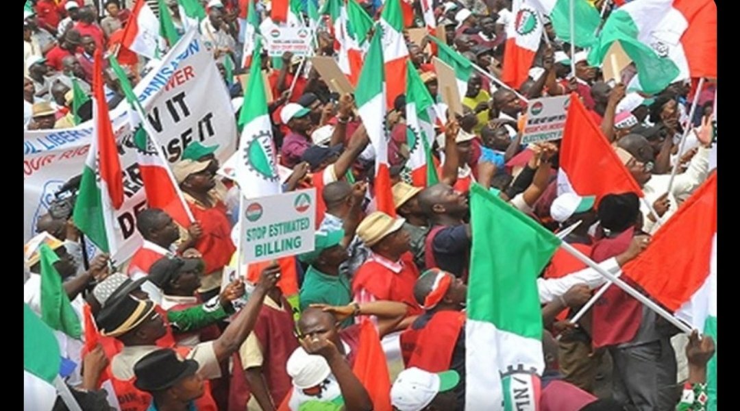Nigeria labour union suspends telecom tariff protest, begins talks