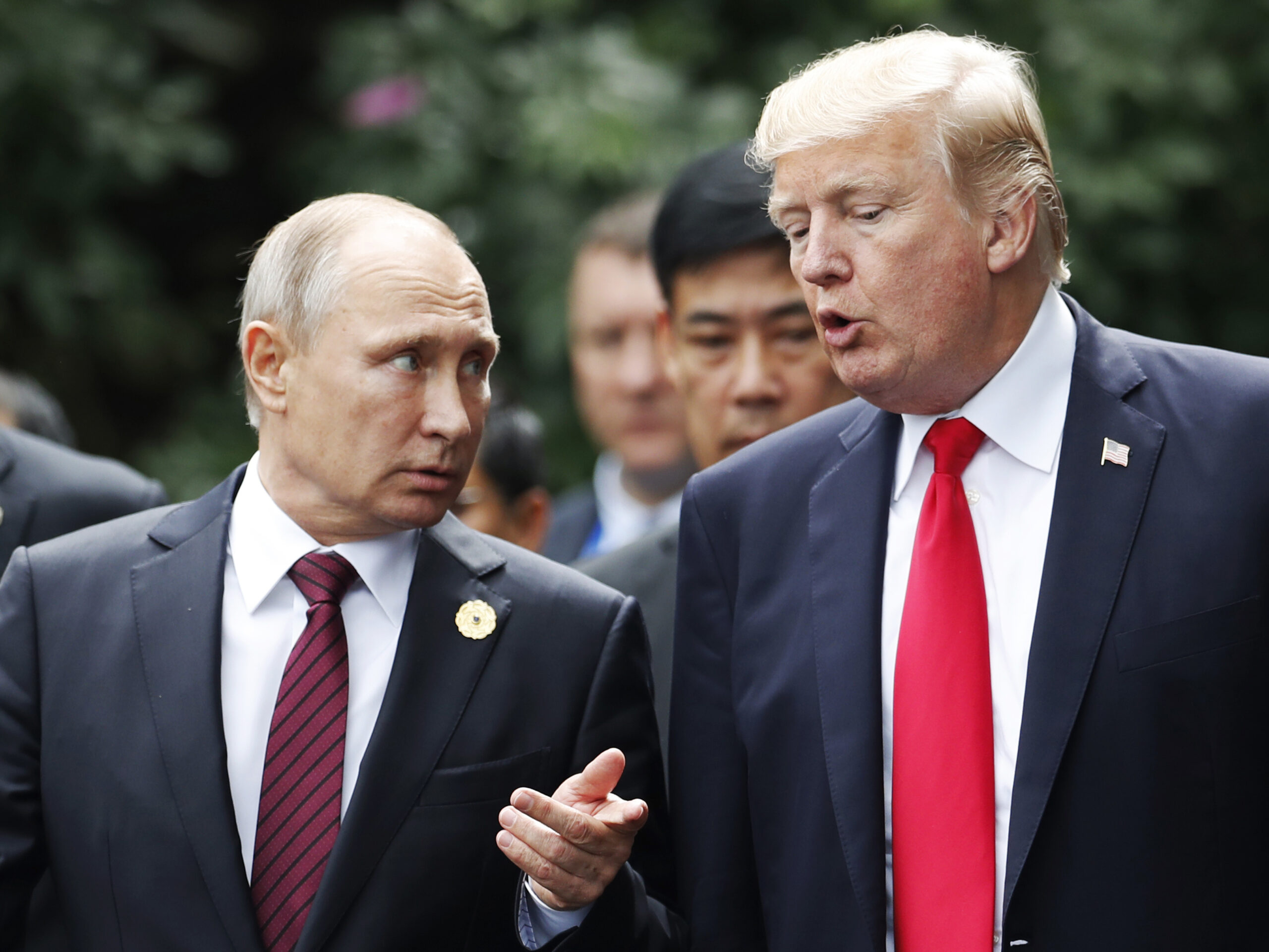 Kremlin confirms Putin-Trump call prep