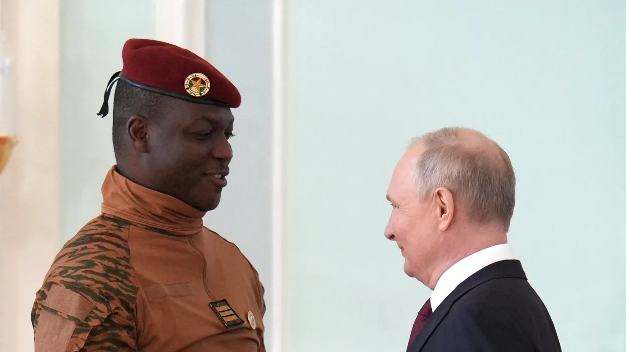 Burkina Faso leader seeks closer military ties with Russia
