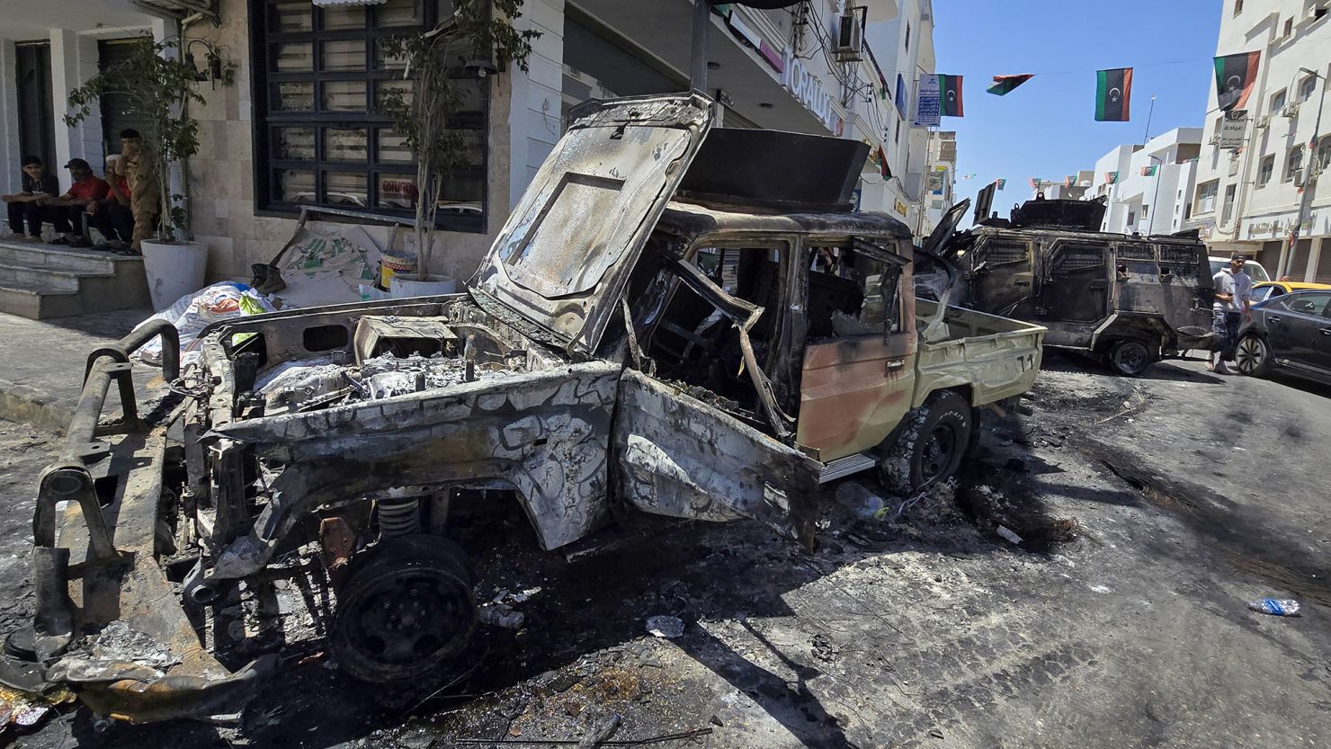 Gunbattles erupt again in Tripoli after claims of calm
