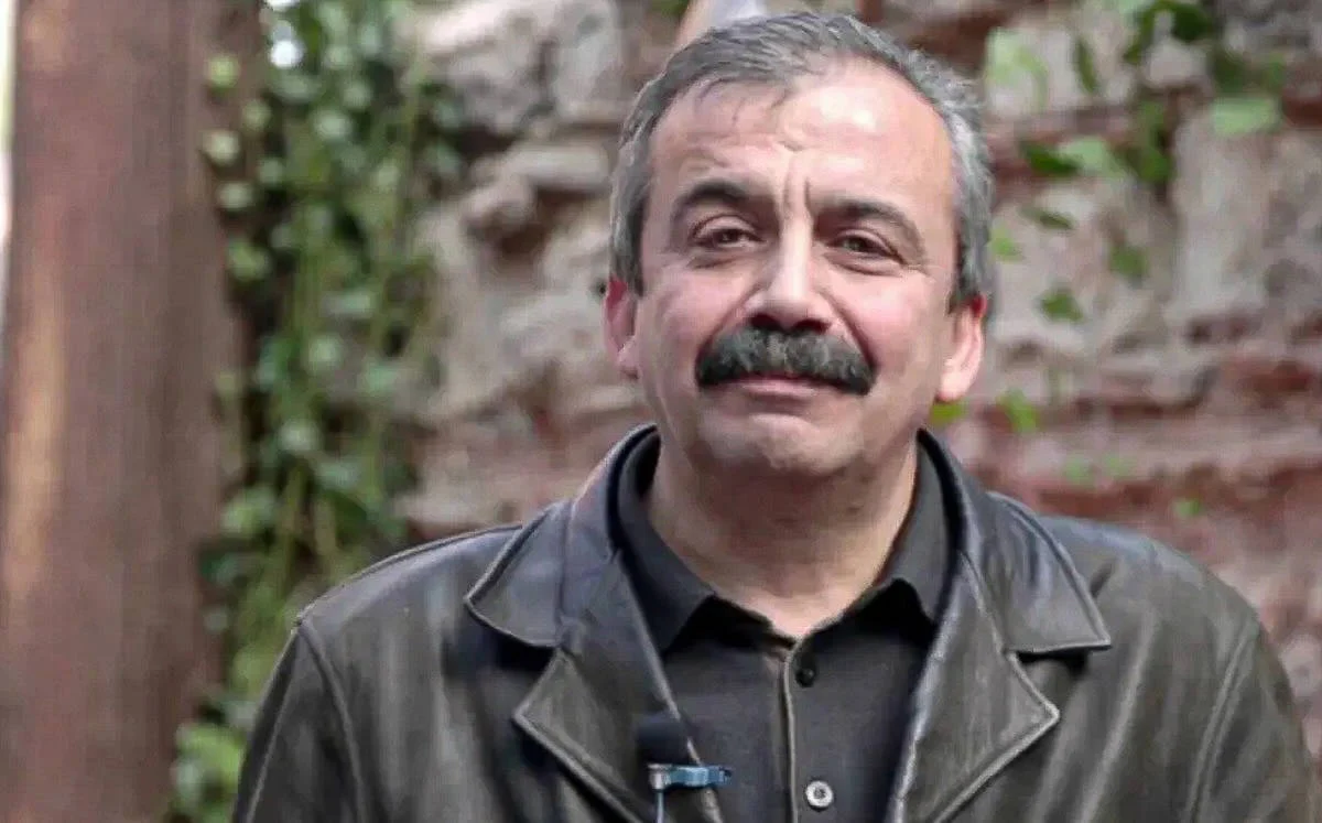 Sirri Sureyya Onder, prominent Turkish peace advocate, dies at 62