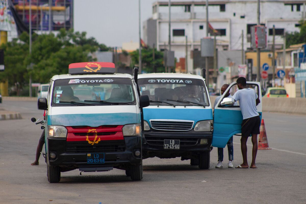 Angolan protests flare as taxi industry halts over fuel prices
