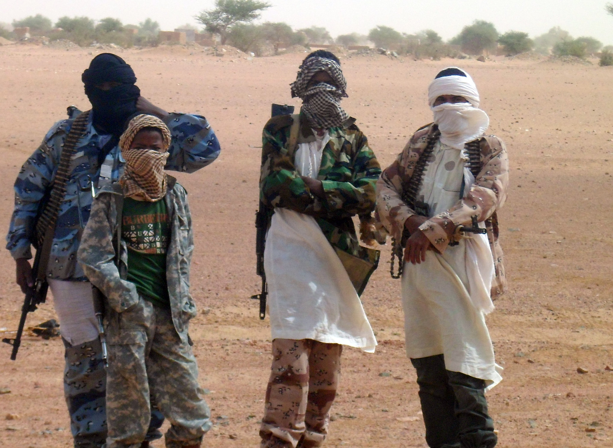 Al-Qaeda affiliate advances on Bamako, triggers mass displacement