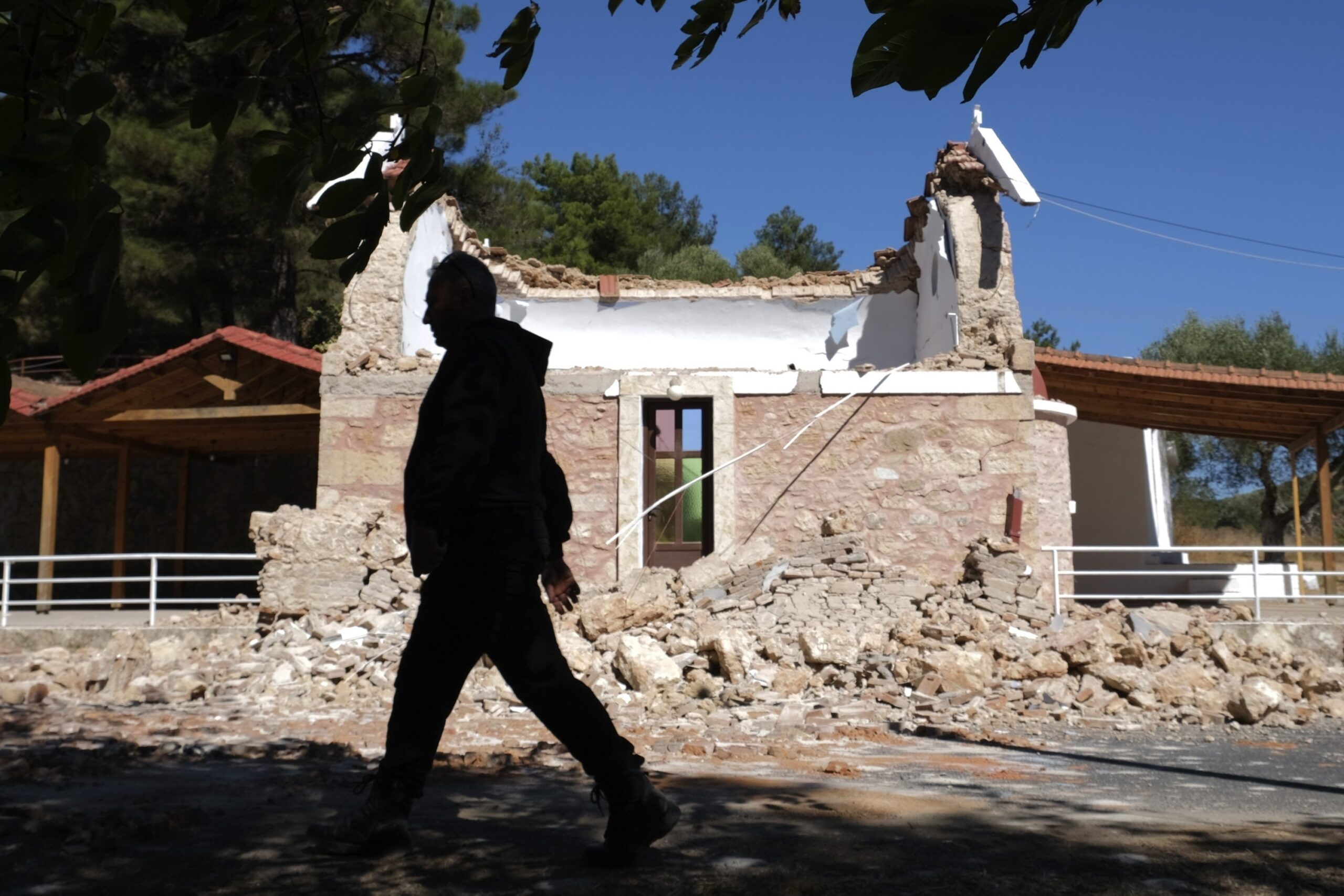 5.8 quake shakes Algeria, no damage