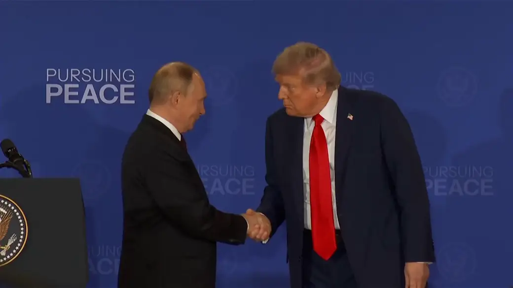 Trump urges Ukraine to strike deal after summit with Putin