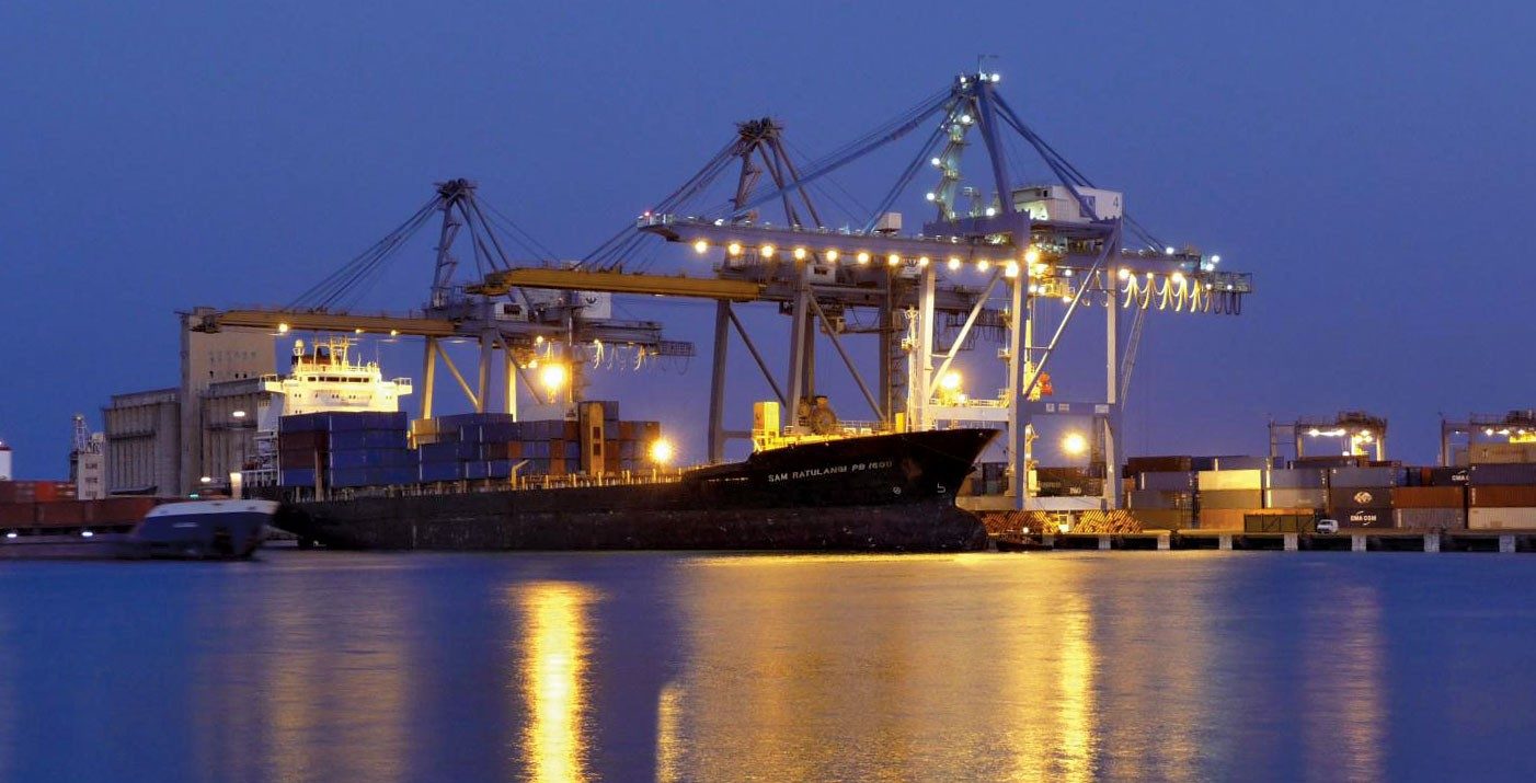 UAE halts maritime trade with Sudan; ports ban Sudan-linked cargo