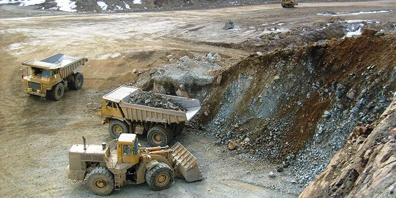 US pulls staff after Zambia copper dam pollution alert