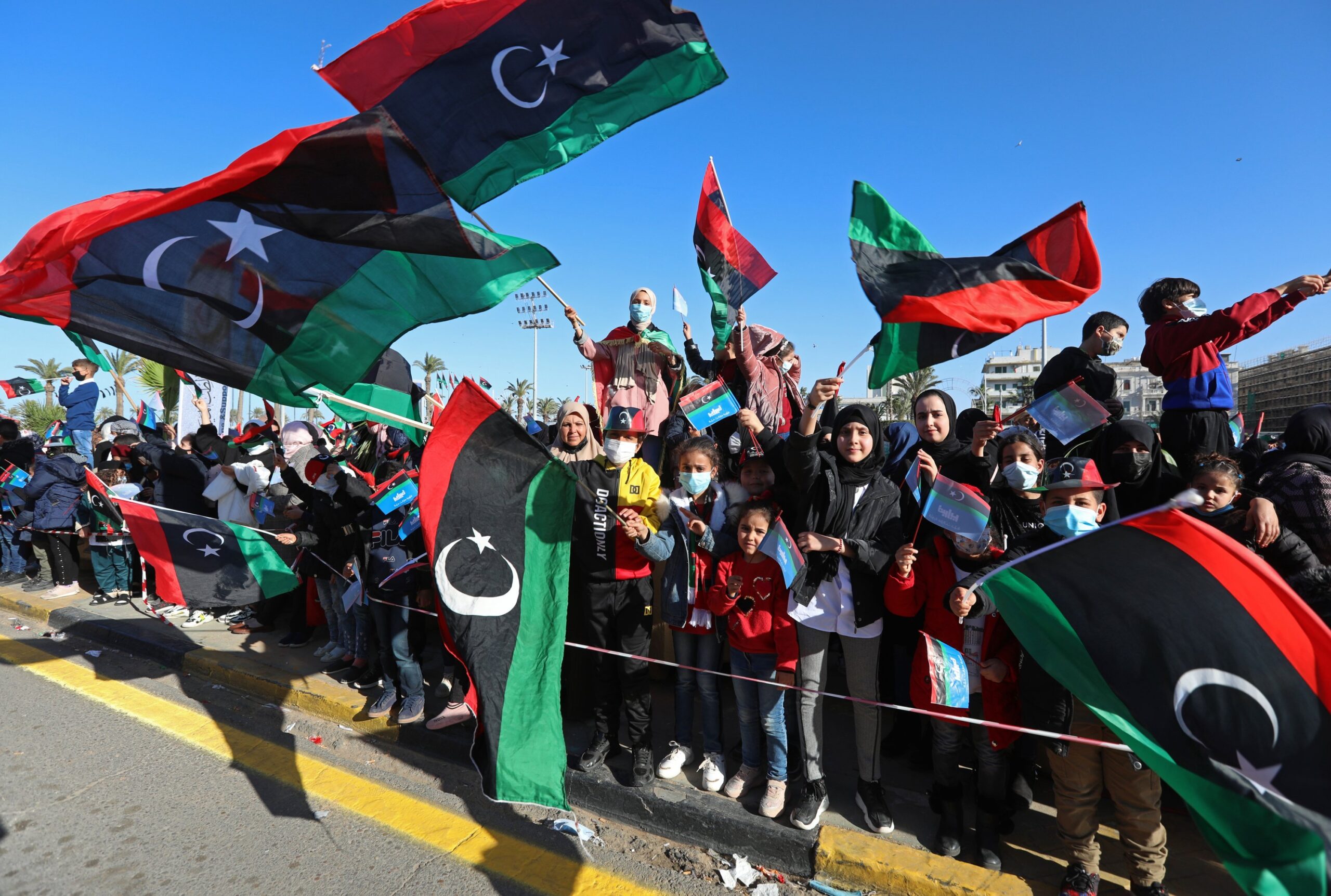 Libyans vote as UN warns of risks